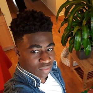 Meet your Posher, Emmanuel